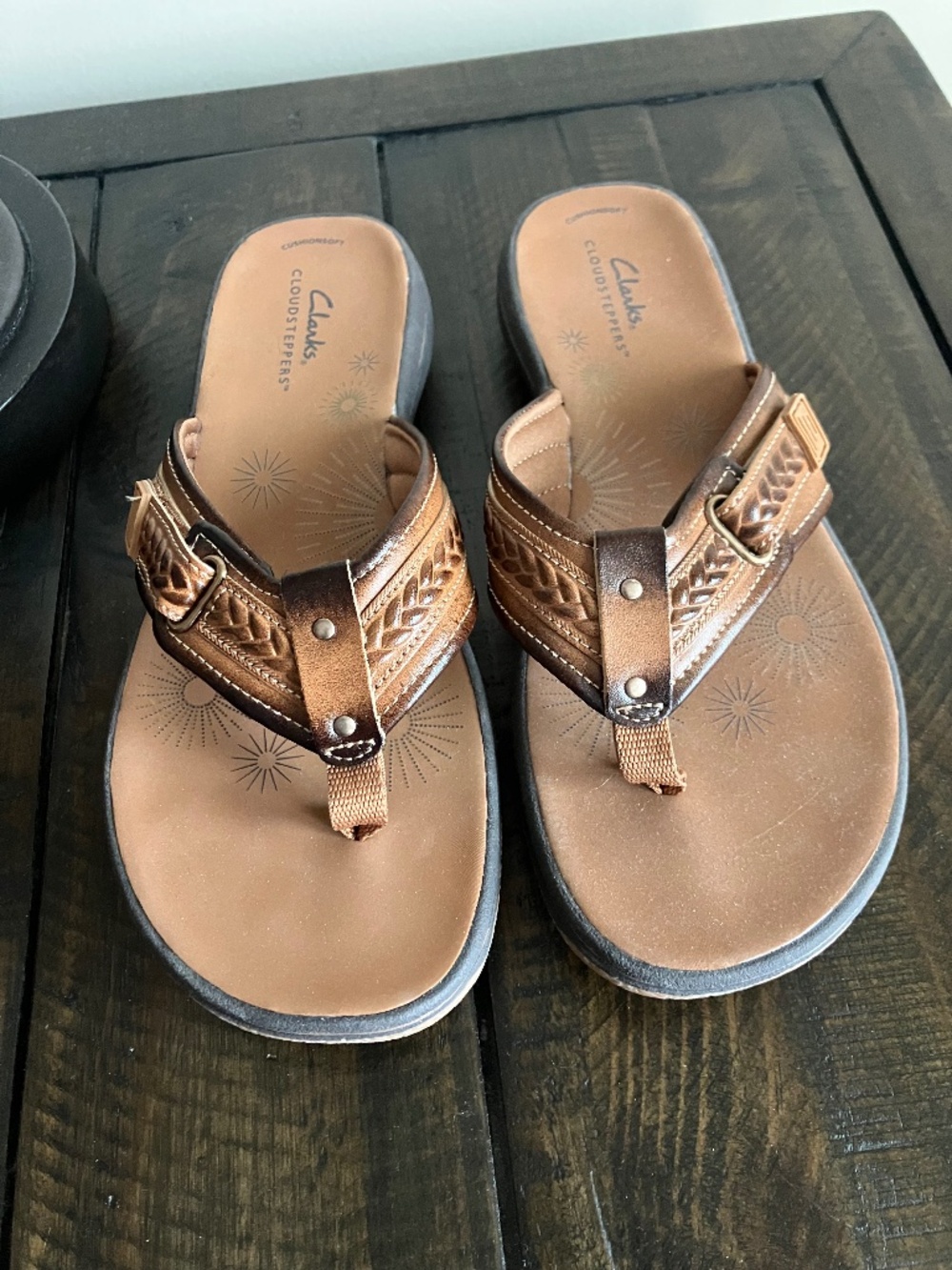 Brand new - Clarks Cloudstepper Breezey Sun Flip Flop